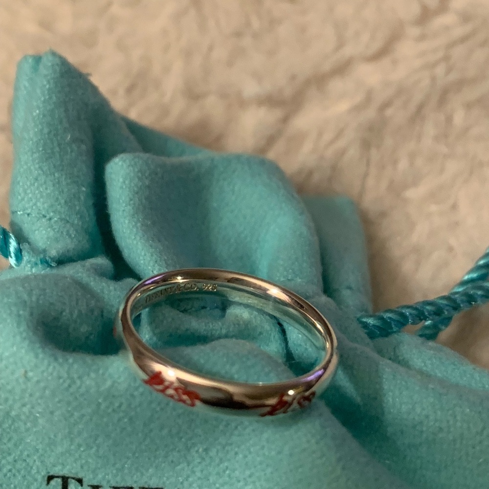 New Tiffany & co kiss ring